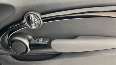 MINI Hatchback 1.5 Cooper Classic Premium 3dr Auto Petrol Hatchback